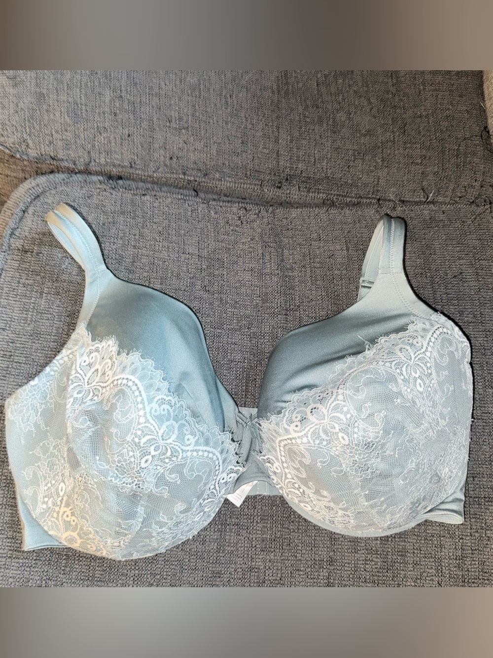 Lot of 3 Cacique 42H Bras - like new